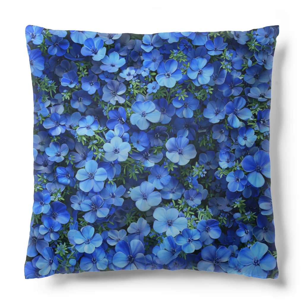 オンラインショップイエローリーフの鮮やかな青色の花　ネモフィラ クッション