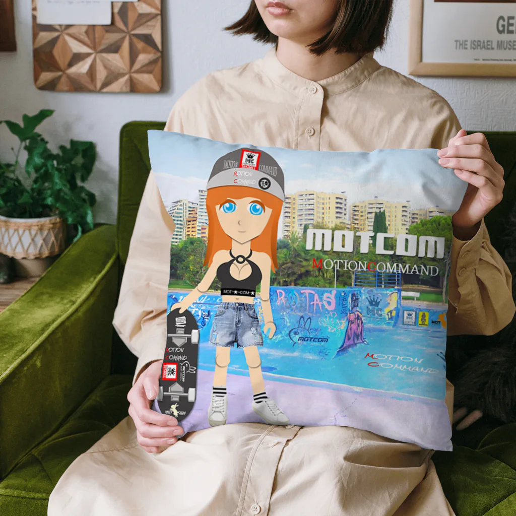 MOTCOM Winkel+の「スケボー女子」Skateboard girls クッション