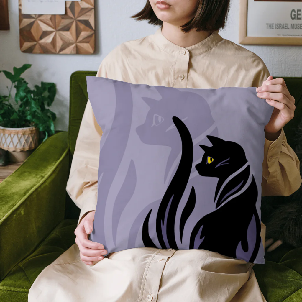 kocoon（コクーン）の夜型生活のネコ Cushion