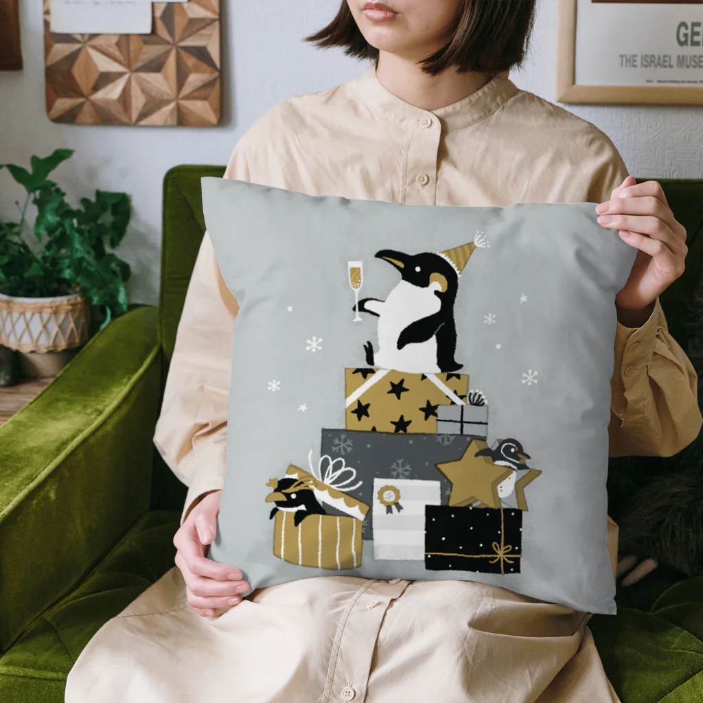 ささきまゆのプレゼントペンギン★ Cushion