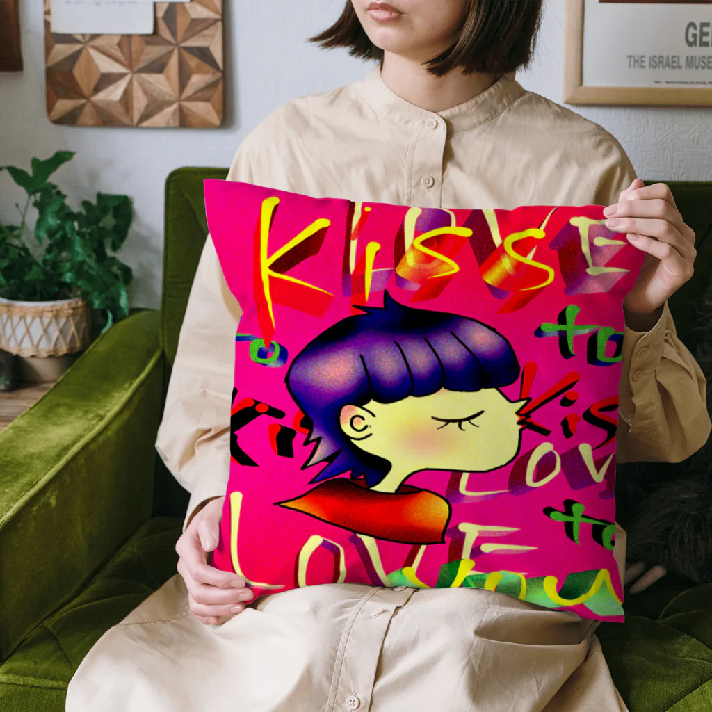 Divina AmoR-ART-の｢KISS YOU｣～sing with your heart～ Red Cushion
