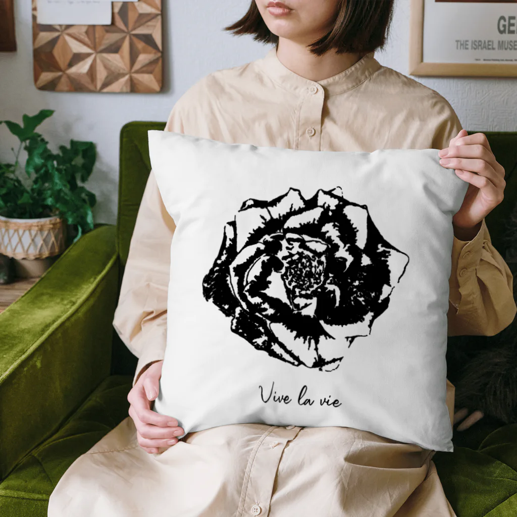 L'armoire des fleursの【Vive la vie】Rose Cushion