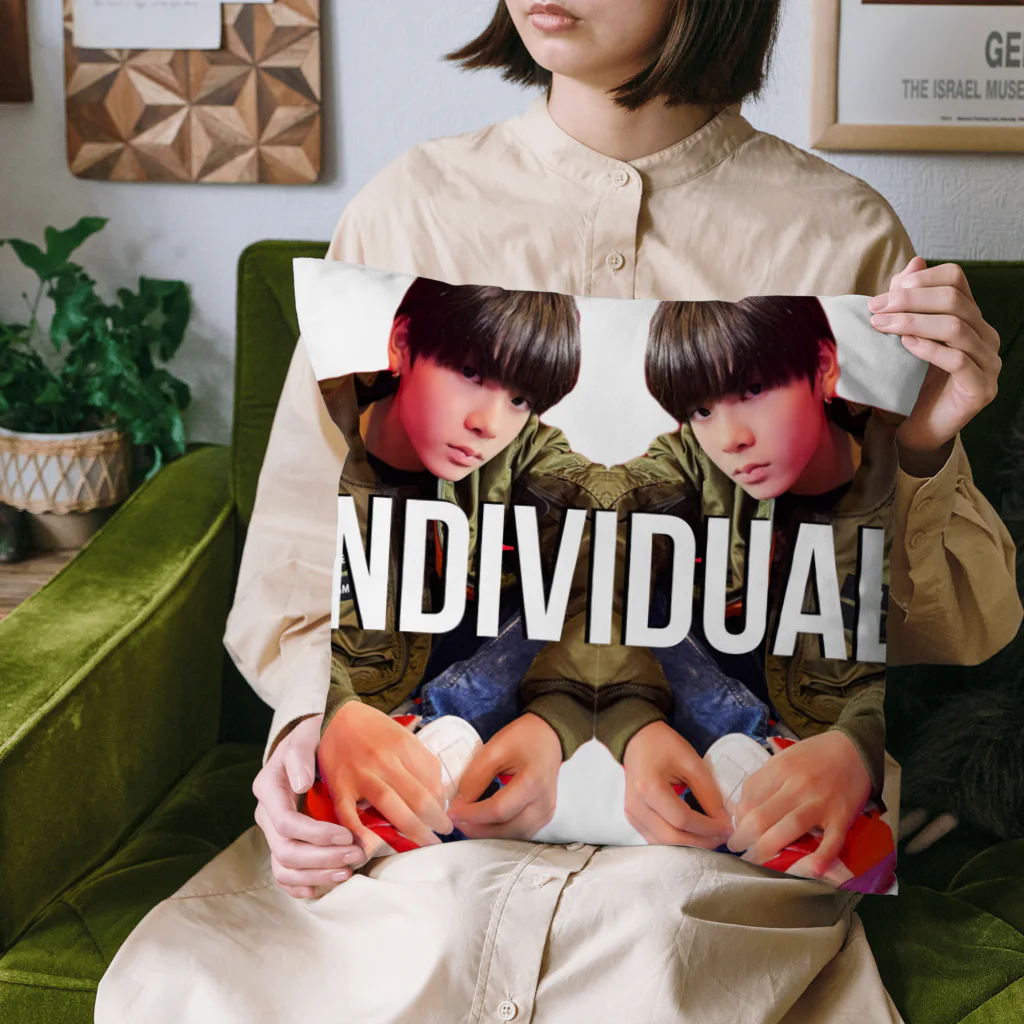 INDIVIDUALのINDIVIDUAL / IORI クッション クッション