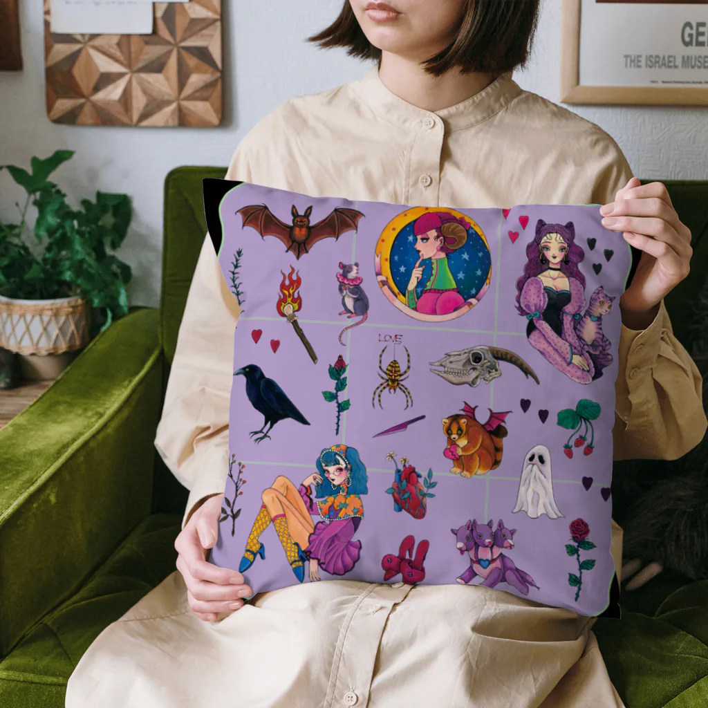 番地の魔女のクッション Cushion