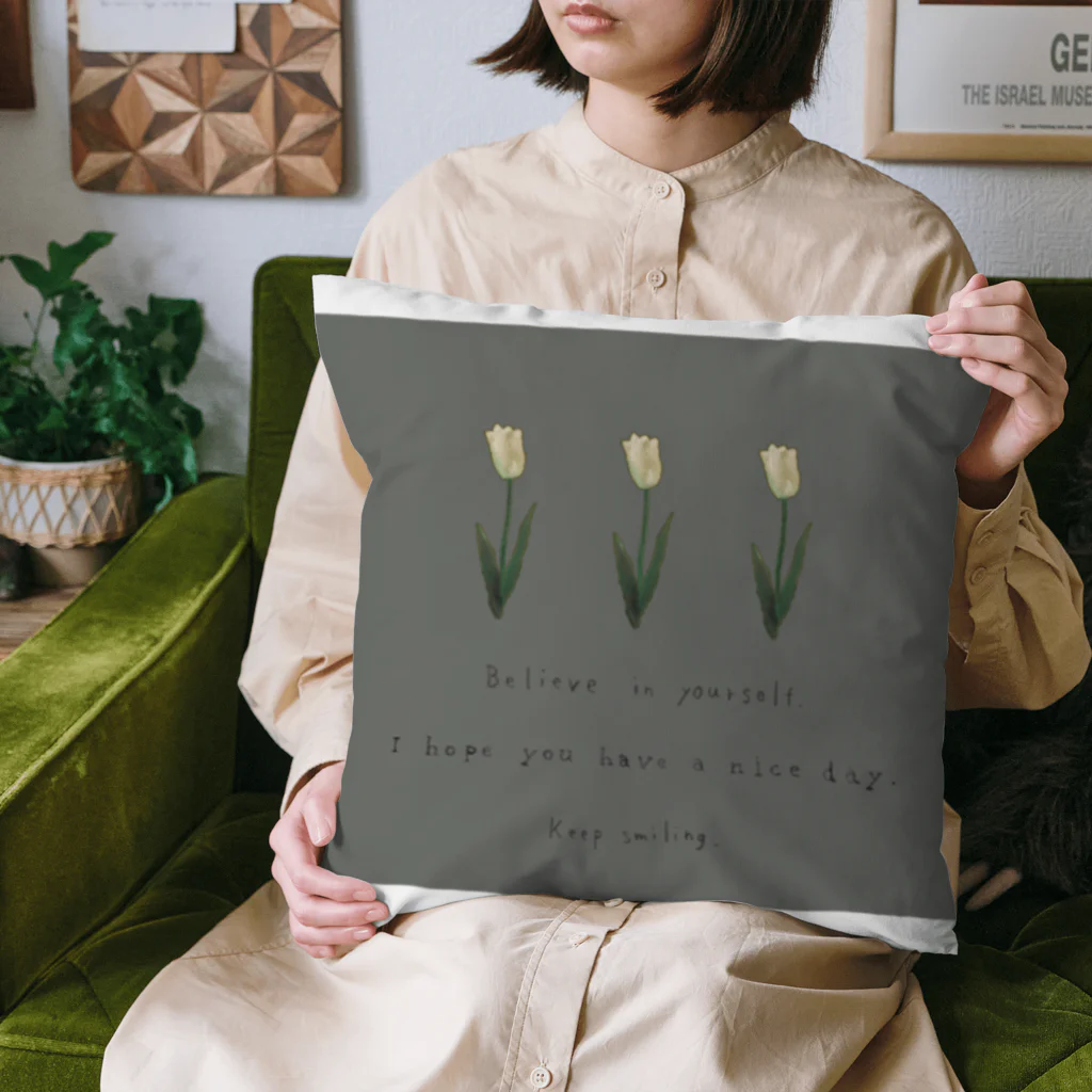 rilybiiのKhaki gray × Cream three tulip クッション