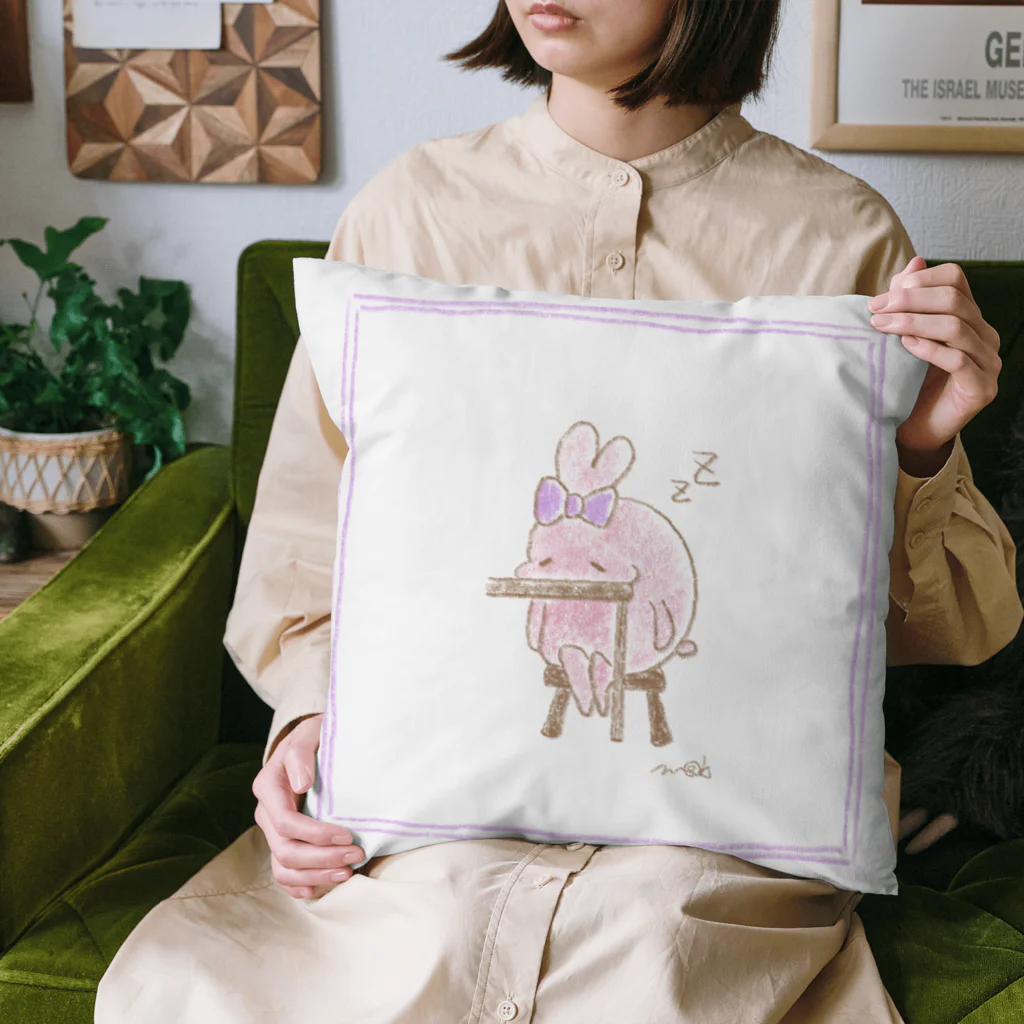 めだか イラストのおねむうさぎ(ぴんく) Cushion