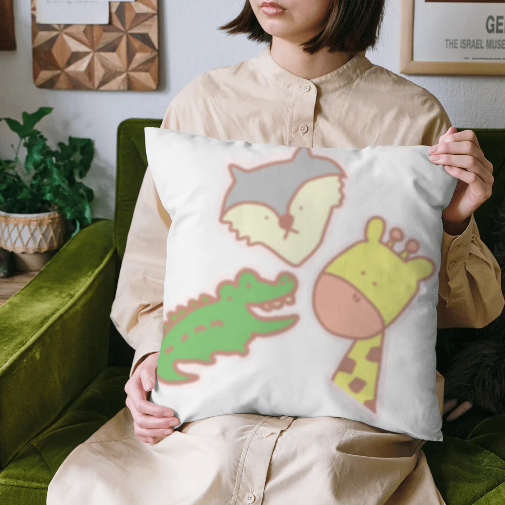 chikoショップのわに おおかみ きりん Cushion