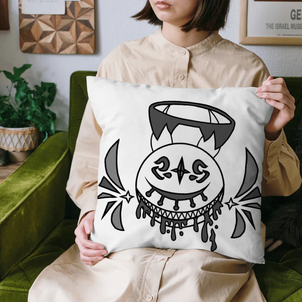 KIKITEKI_LABORATORYの閉眼アーリマン -白ver.- Cushion