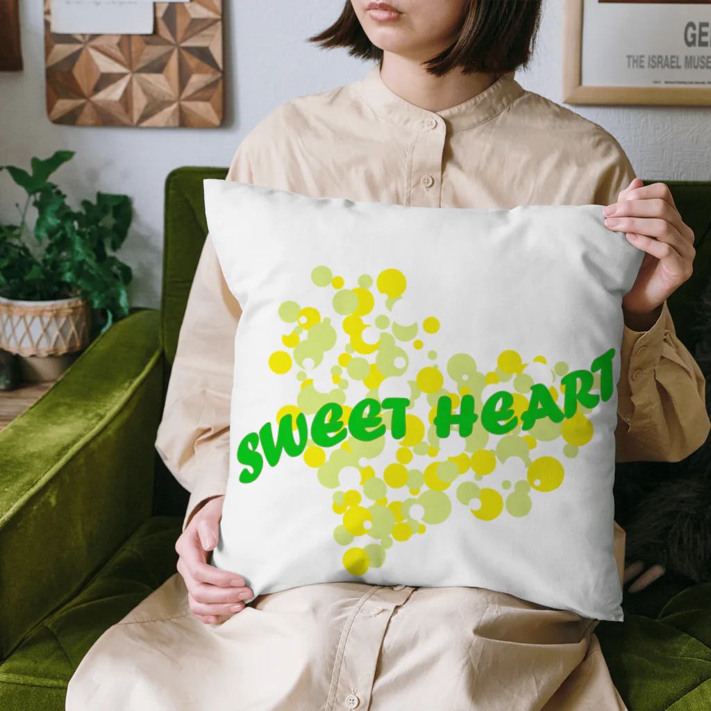 MZグラフィックスのスイートハート　黄色　イエロー Cushion