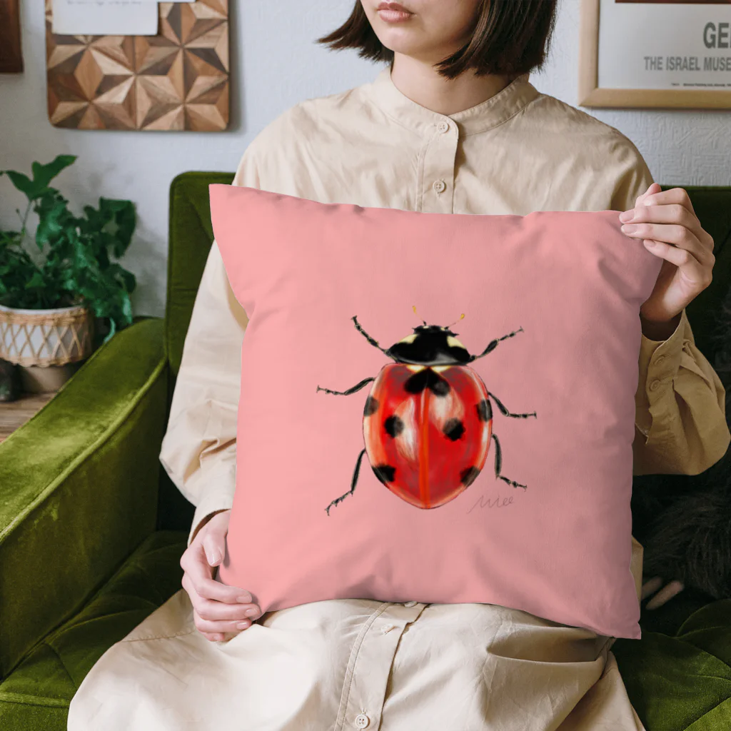 mio worldの幸運の運び屋さん🐞🍀 Cushion