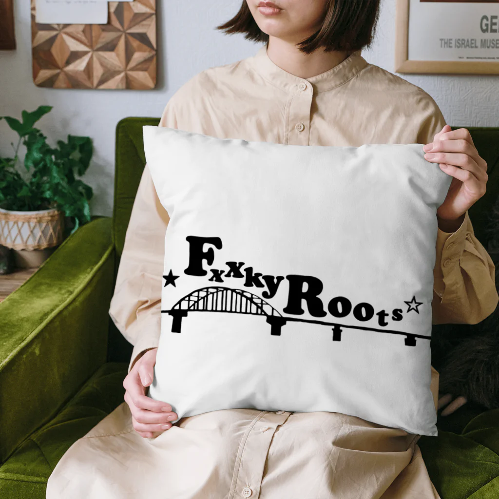 RTH.BRANDの石垣島サザンゲートブリッジ  Fxxky Roots Cushion