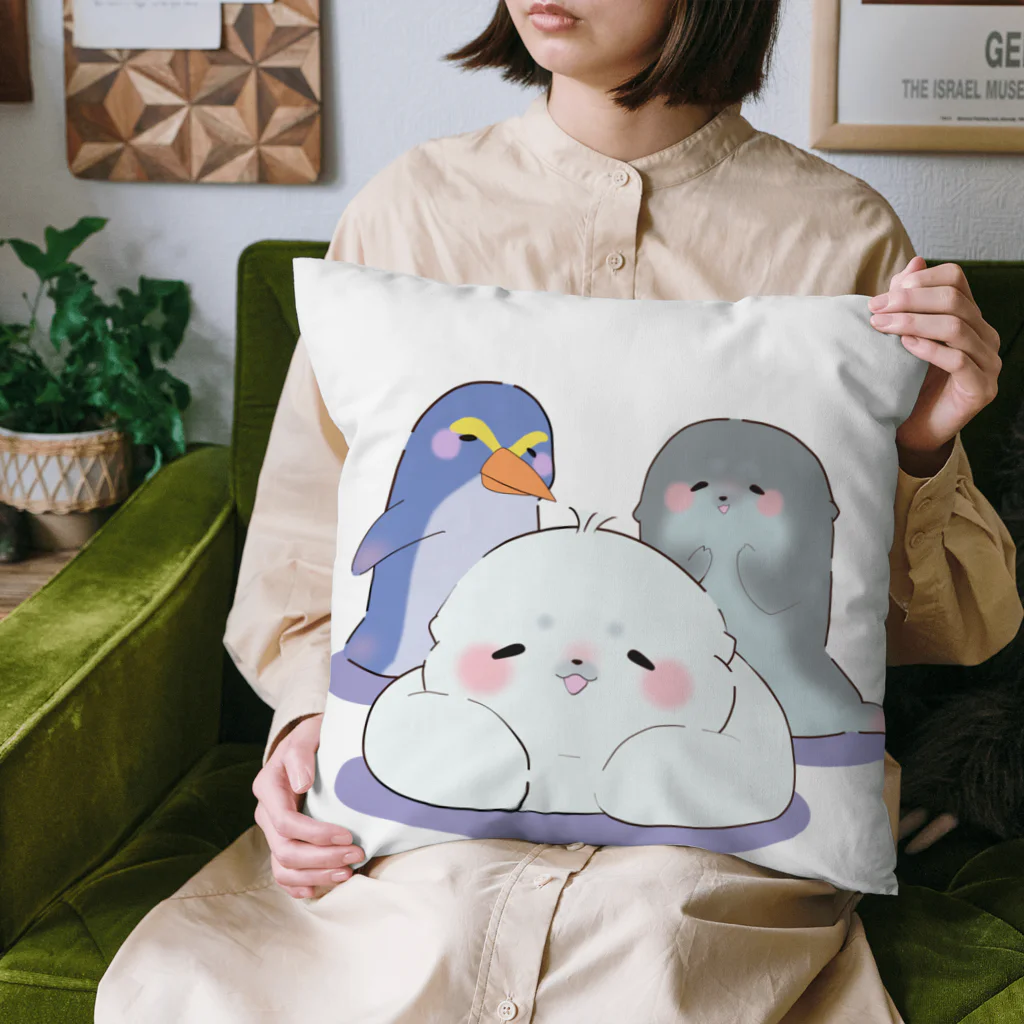 ふわきゅっとのふわふわのホッキョクゾク Cushion