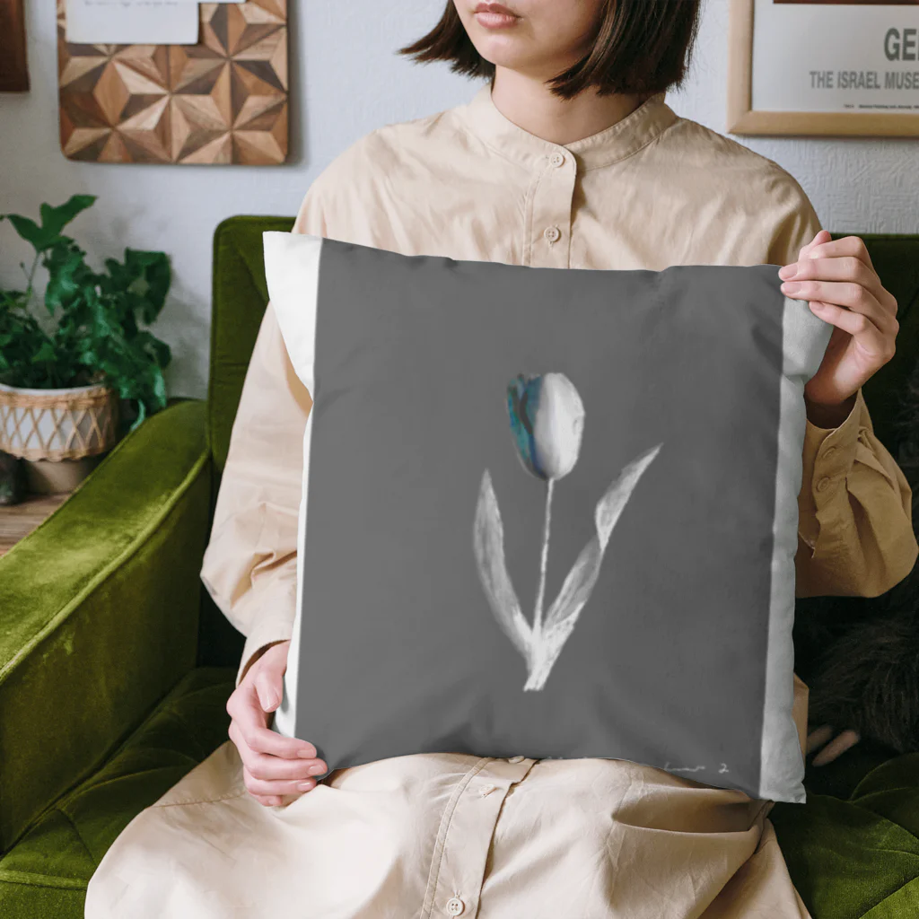 rilybiiのSea ​​Blue , Charcoal , Art TULIP . Cushion