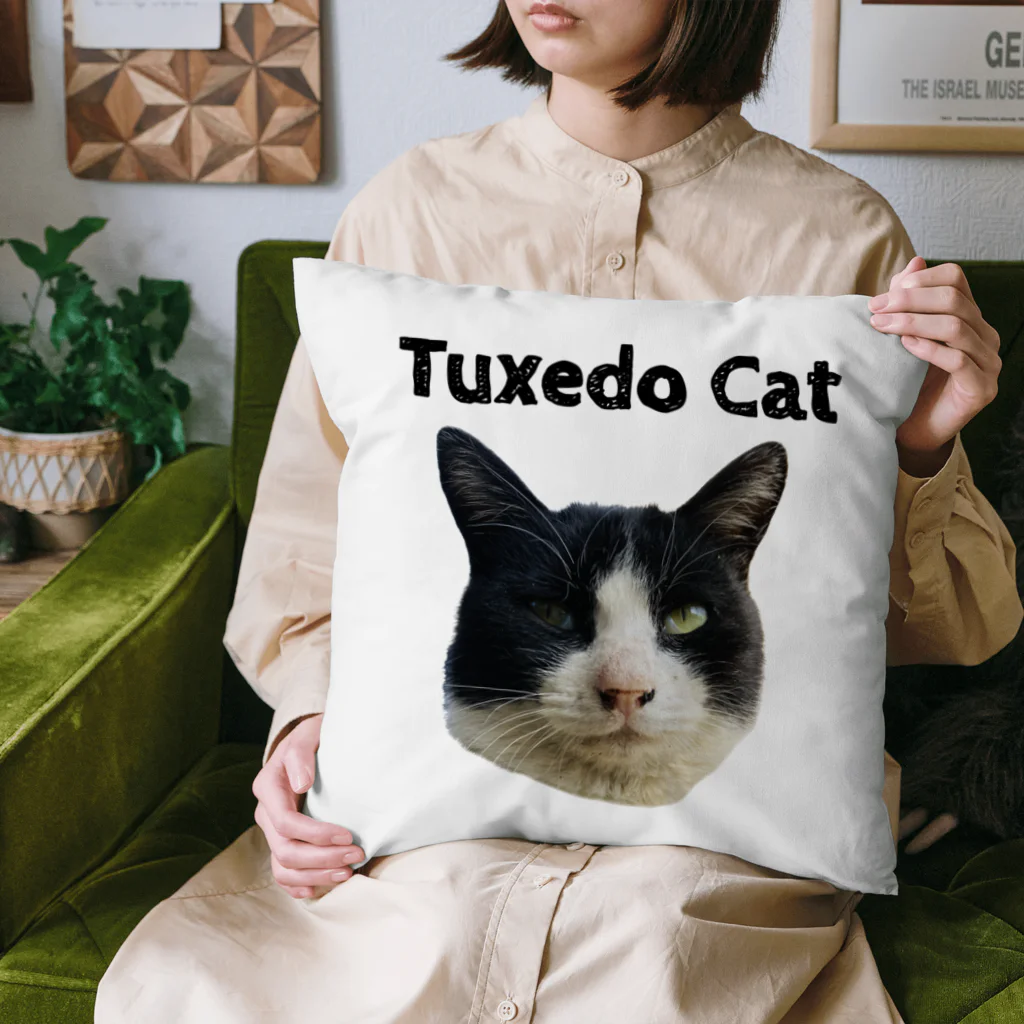 (^ω^)∩　　よ⊃のハチワレ猫 Cushion