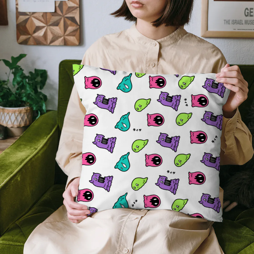 ティダのモンスターいっぱい Cushion