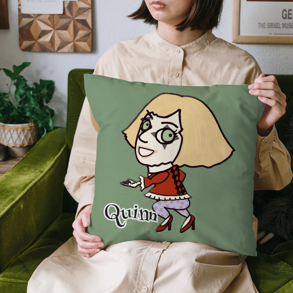 charlolのquinn ss Cushion