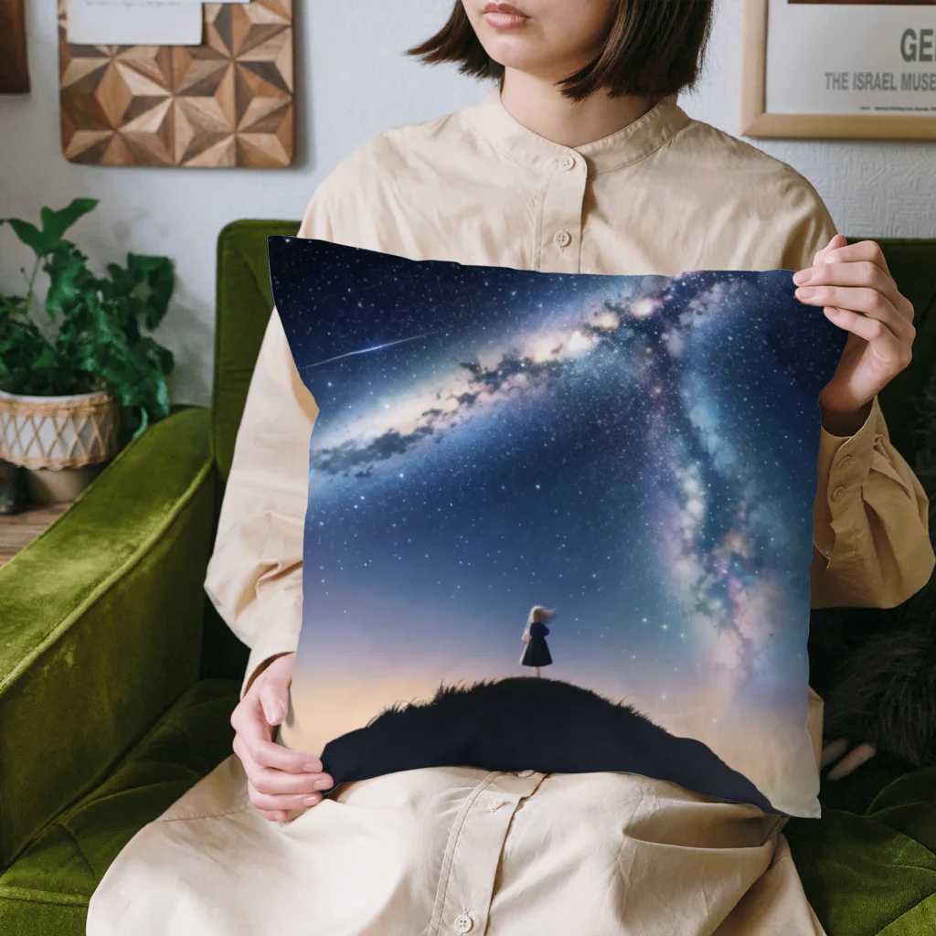 アマタの星を見る少女 Cushion