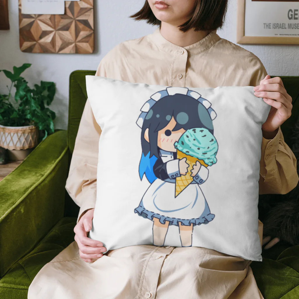 Susanne CのChocolate Mint Susanne Cushion