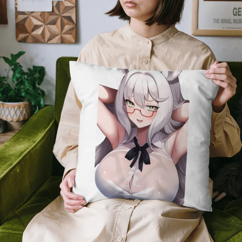 amamoemomoの白シャツあねき Cushion