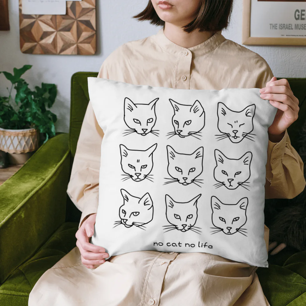 小鳥と映画館の百面相　猫　両面黒 Cushion