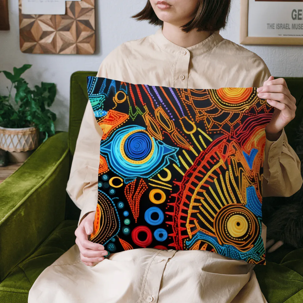 Erika_ArtistryのPsychede Calico #1 Cushion