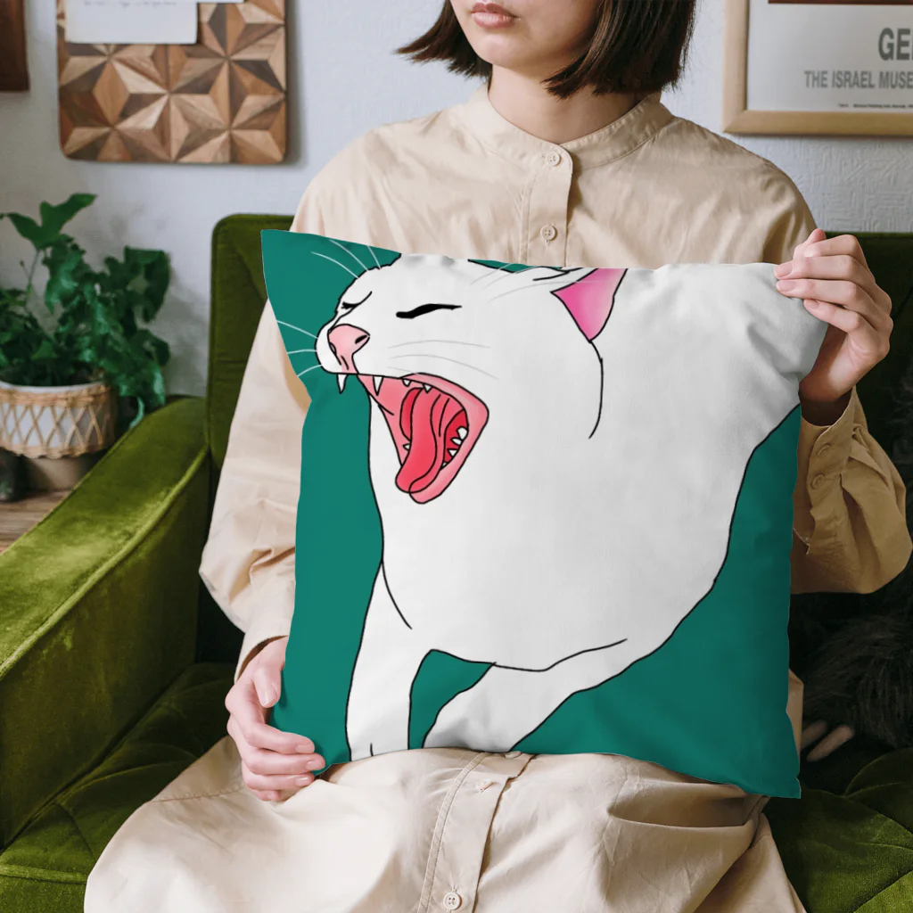 あかいねこの猫あくび Cushion