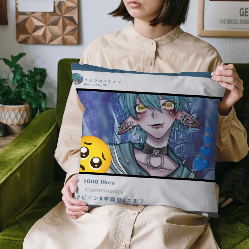 悪霊青春物語のエルフのイケメンくん Cushion