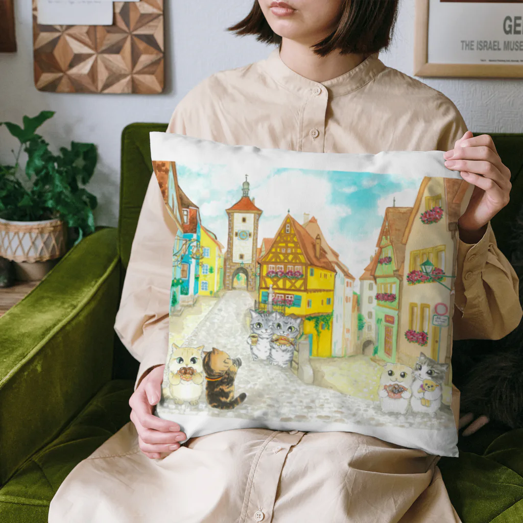 YOKO KOBAYASHIのニャンズ旅行記🇩🇪ドイツ Cushion