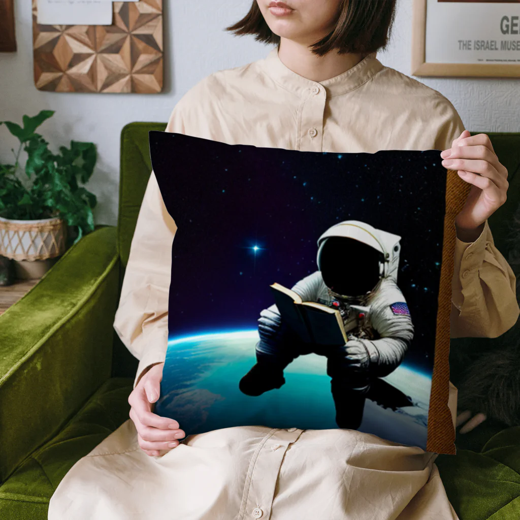 宇宙開発デザイン科の本の虫 Cushion