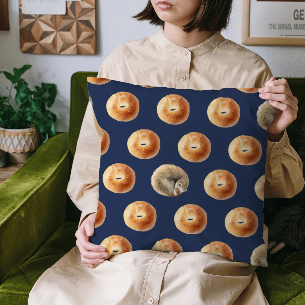 もんのフェレットタヌとベーグル Cushion