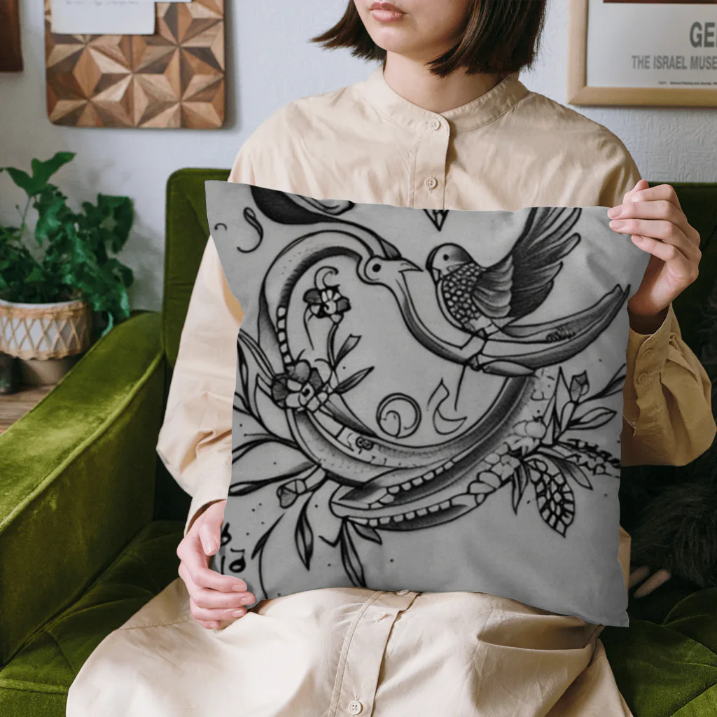 なっつ ふぁくとりーの花鳥風月 クッション Cushion