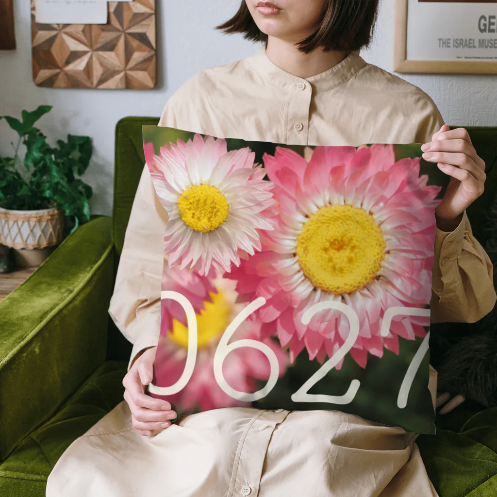 ς ua· Birthday flowerの6月27日 ローダンセ Cushion