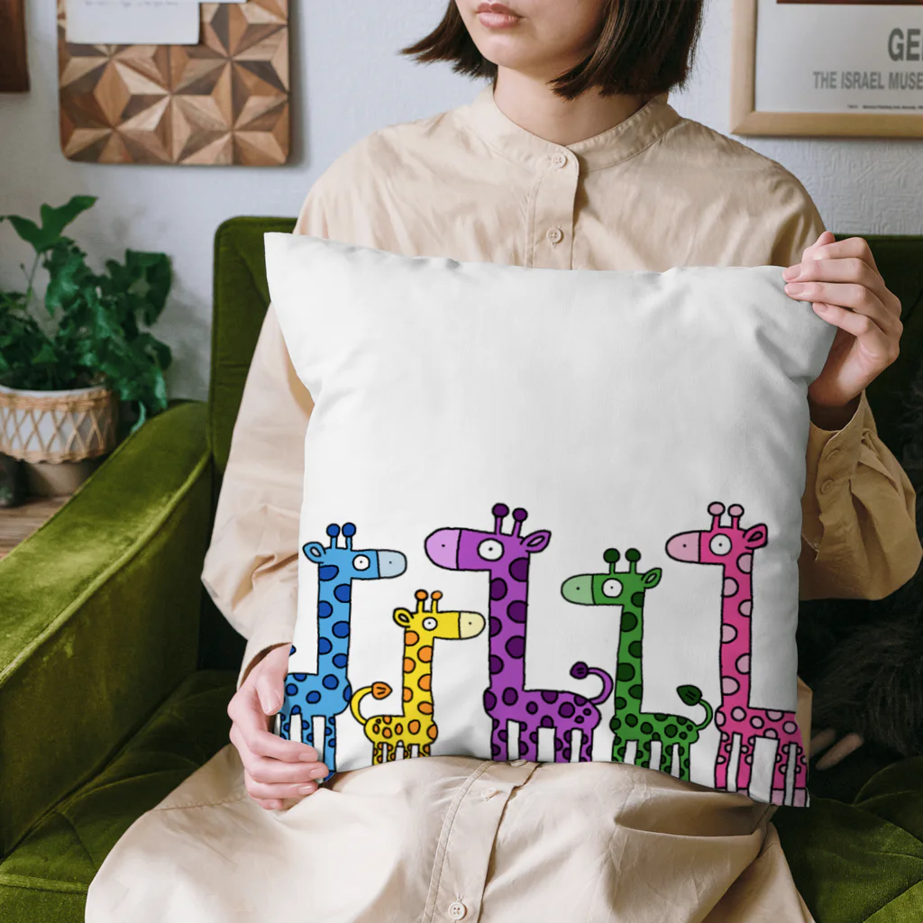 T&S.TWINS.ART.SHOPのカラフルGIRAFFE Cushion