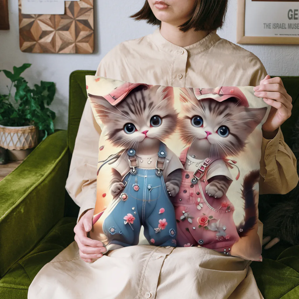 zhaoyushuangの可愛い子猫イラスト Cushion