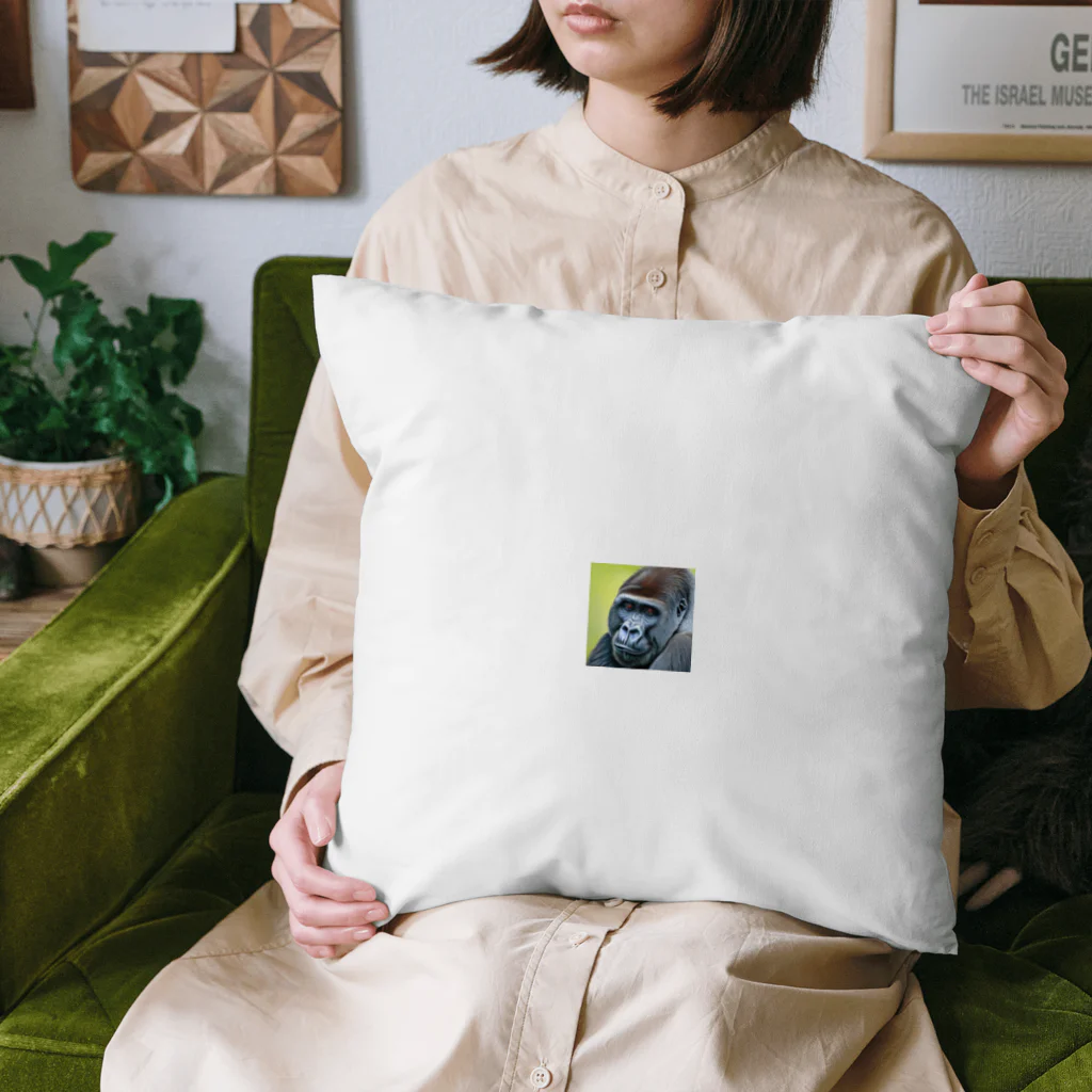 gabliel.の微笑むゴリラ Cushion