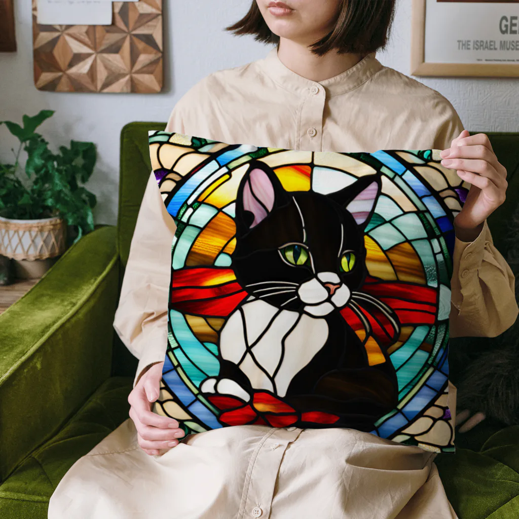 Sayuzu のステンドグラスの黒猫 Cushion