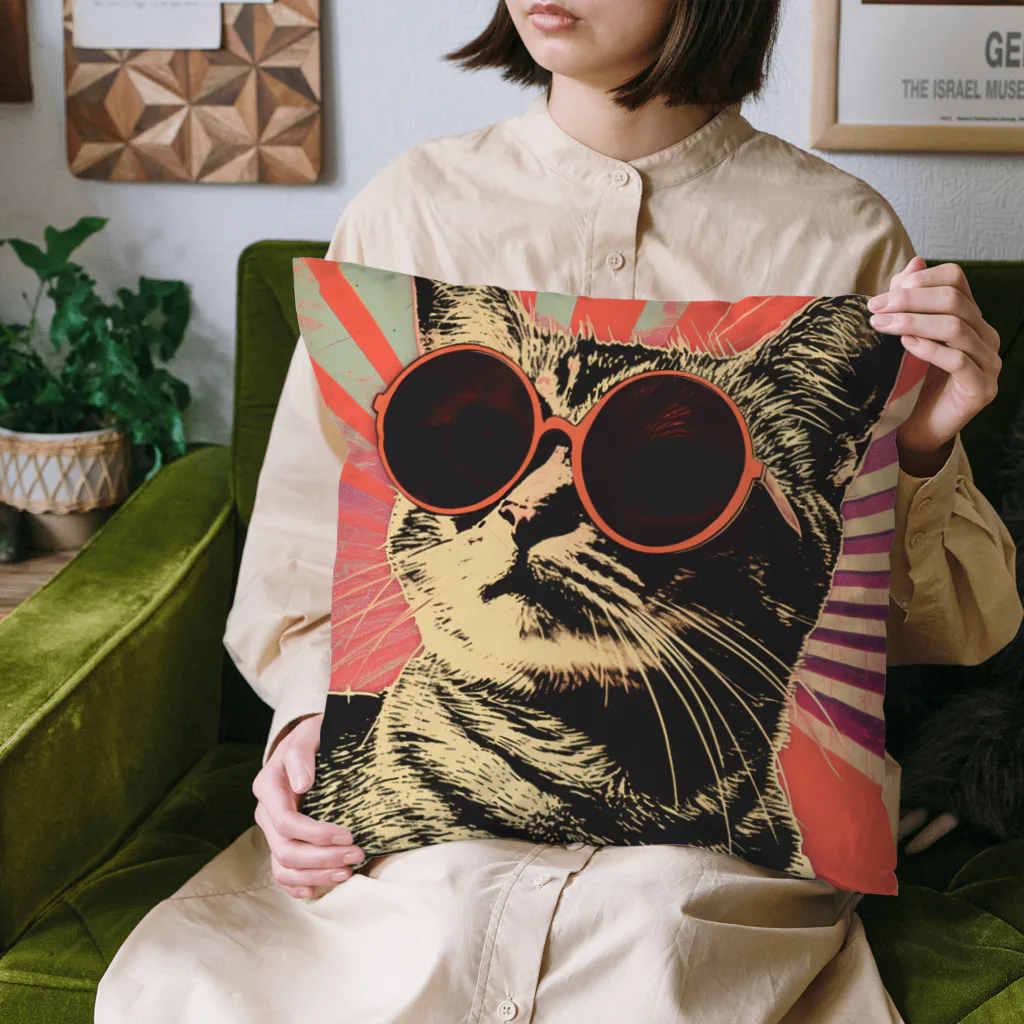 Feelin Shades Studioのサンライズ・スペクタクル・キャット Cushion