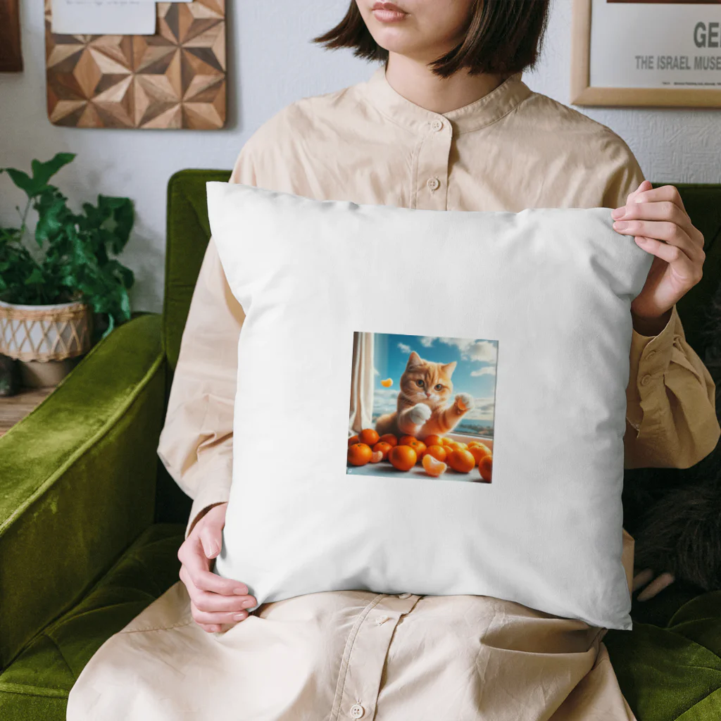 saijo79のみかんと遊ぶネコ Cushion