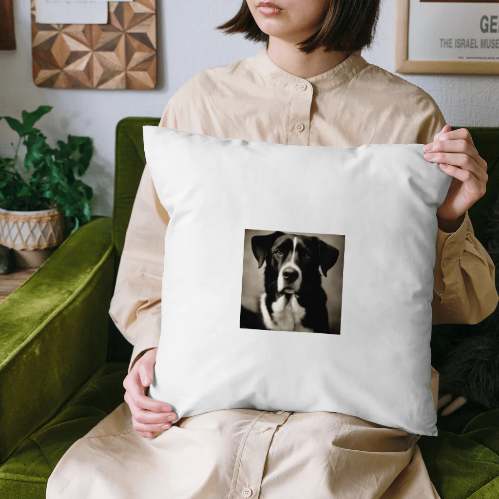 Olive_FLのレトロでかわいい写真は、一匹の愛らしい犬 Cushion