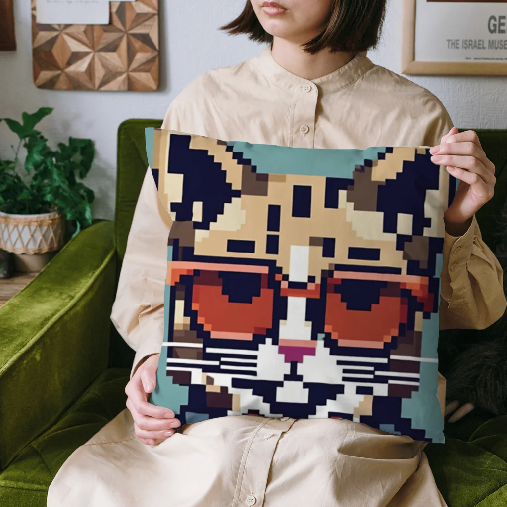 Walnut WhisperのSharp Cat Cushion