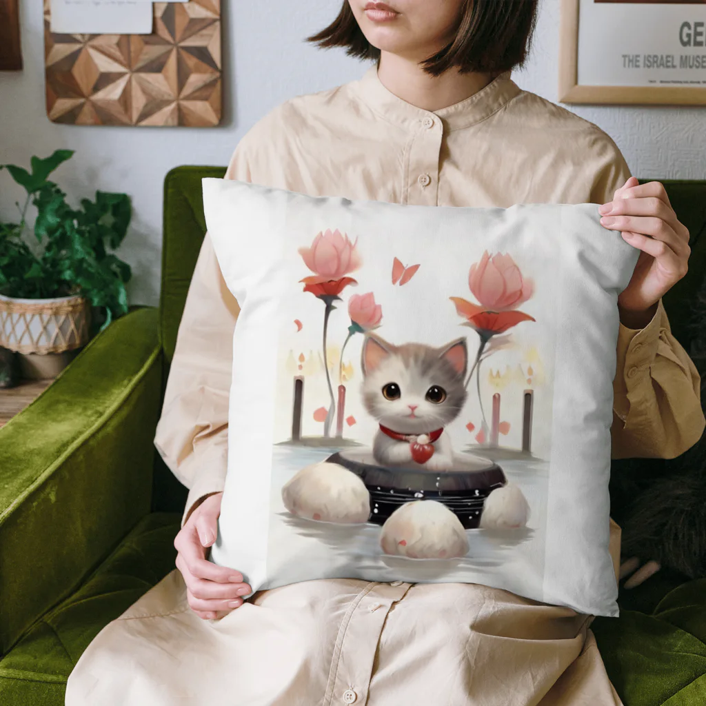 恥ずかしがり屋のねこショップの猫とお花 Cushion