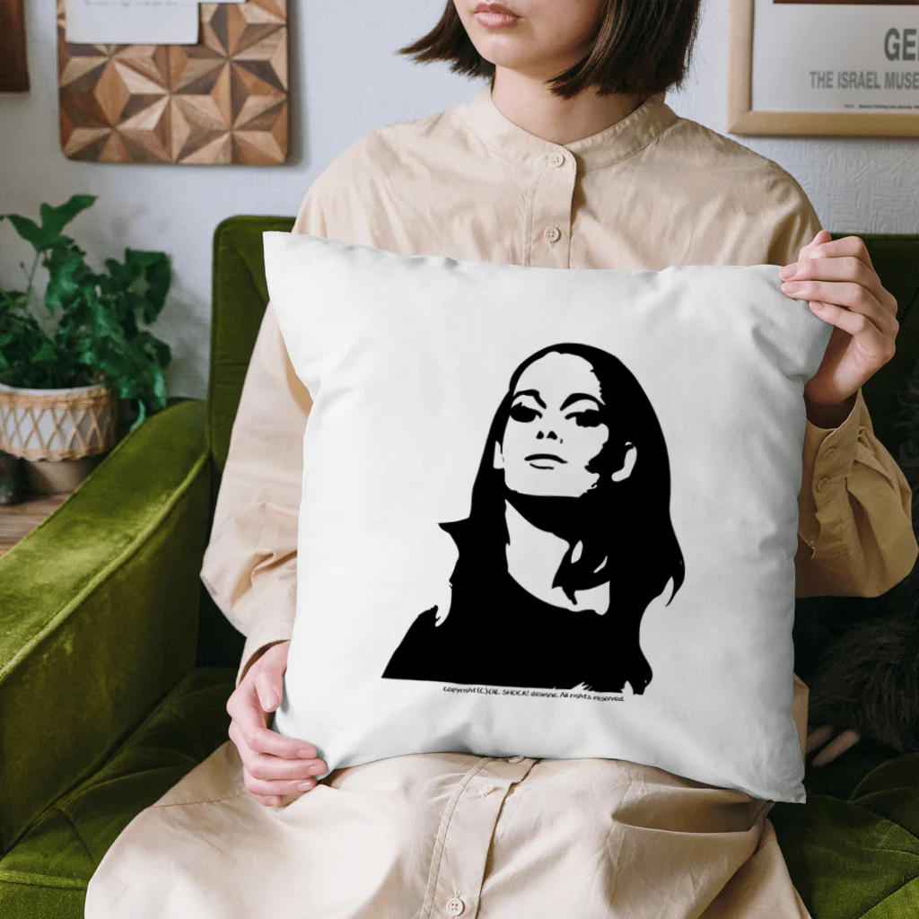 ファンシーTシャツ屋の長髪女性のモノクロデザイン Cushion