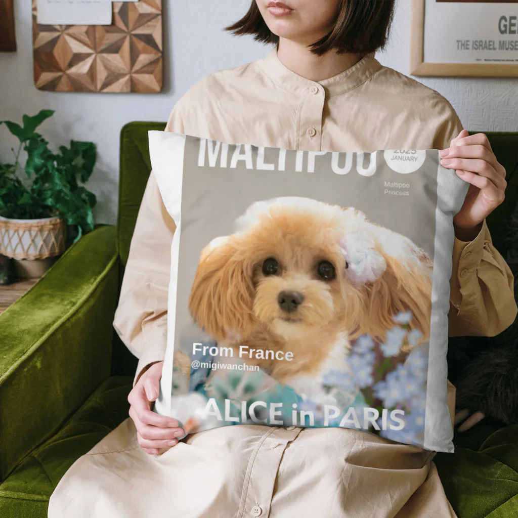 migiwanchanのAlice in paris Cushion