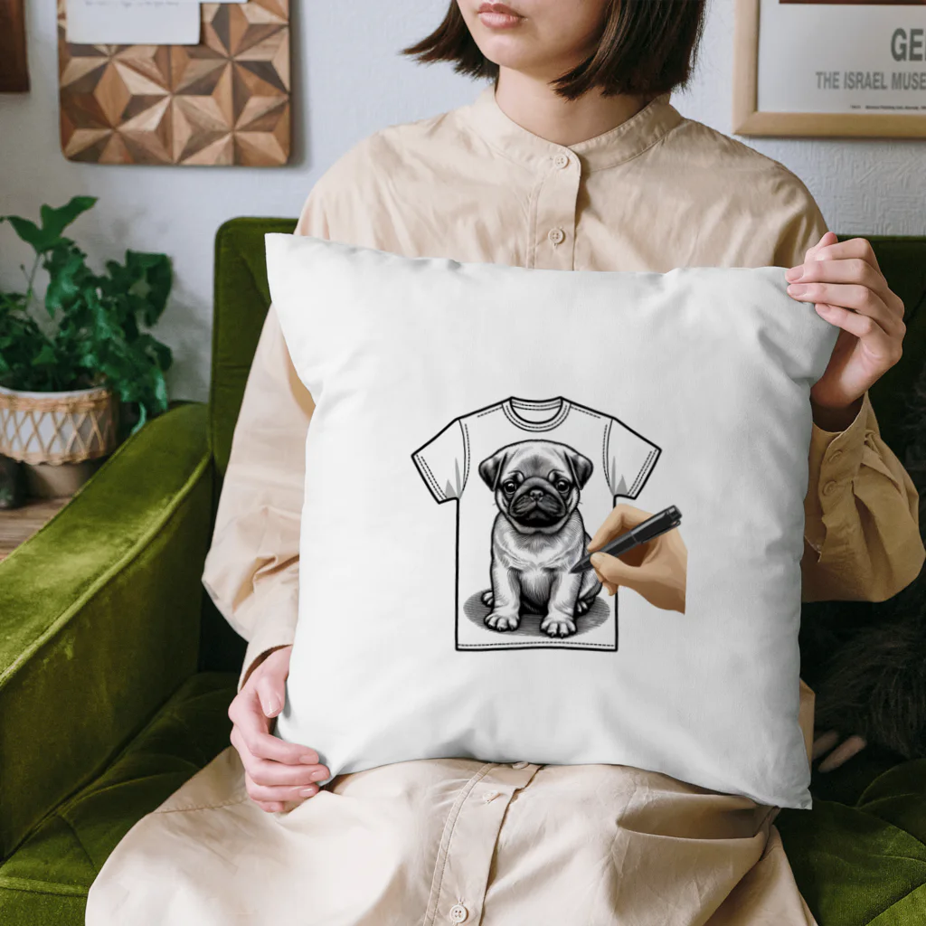 鼻ぺちゃ犬と和猫のデッサンパグ T Cushion