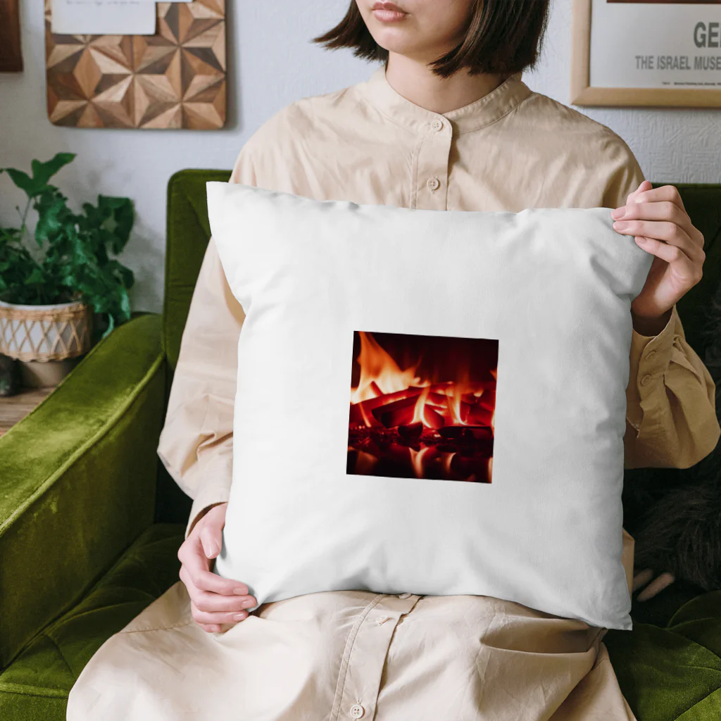 kyuamomoichiのレッドファイヤー Cushion