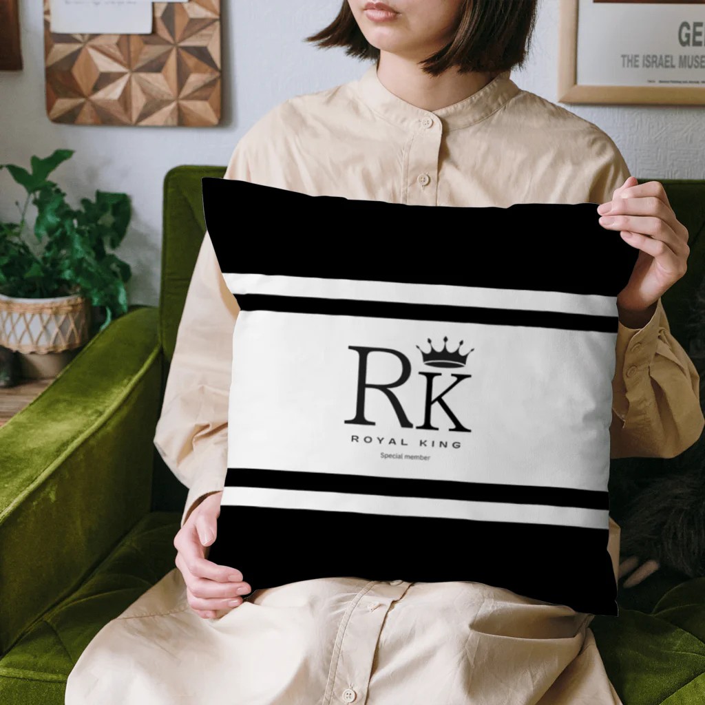 ROYAL PrincessのR K デザイン Cushion