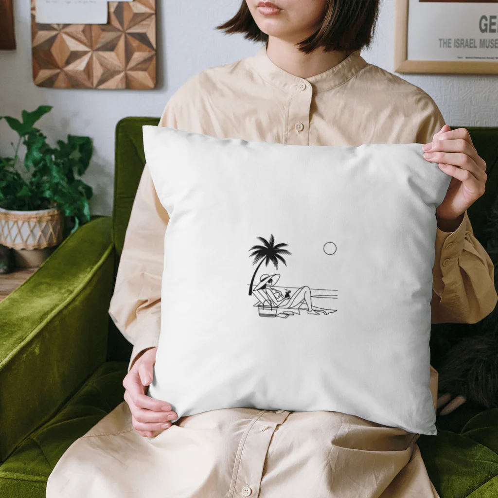 Herosのビーチでリラックス Cushion