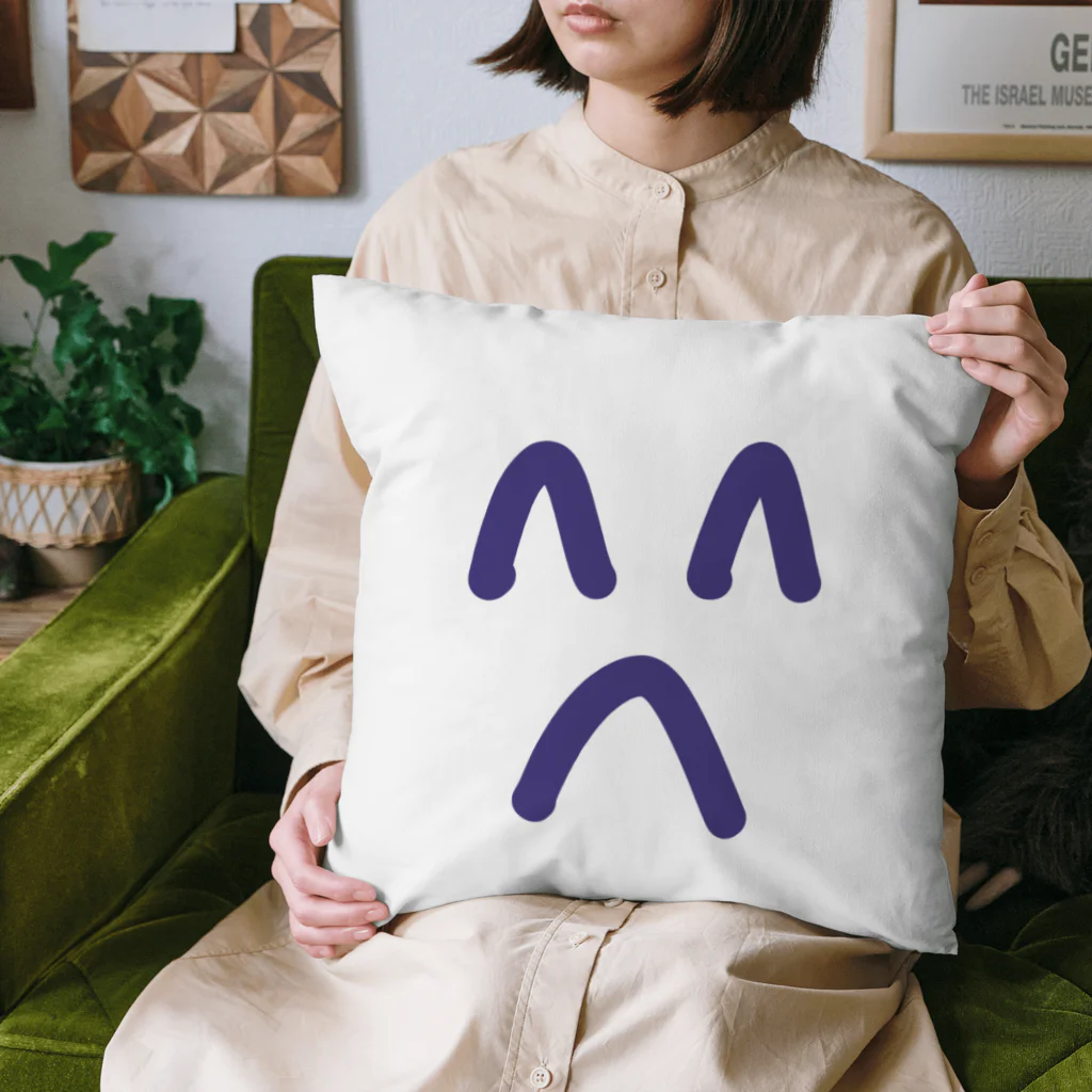 tamagotyokoの笑顔で怒る人 Cushion