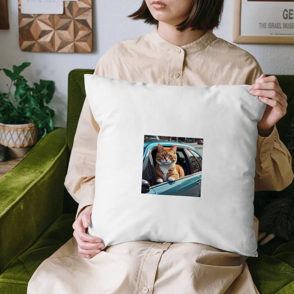 Kobayashi Kayoのドライブ中の猫 Cushion