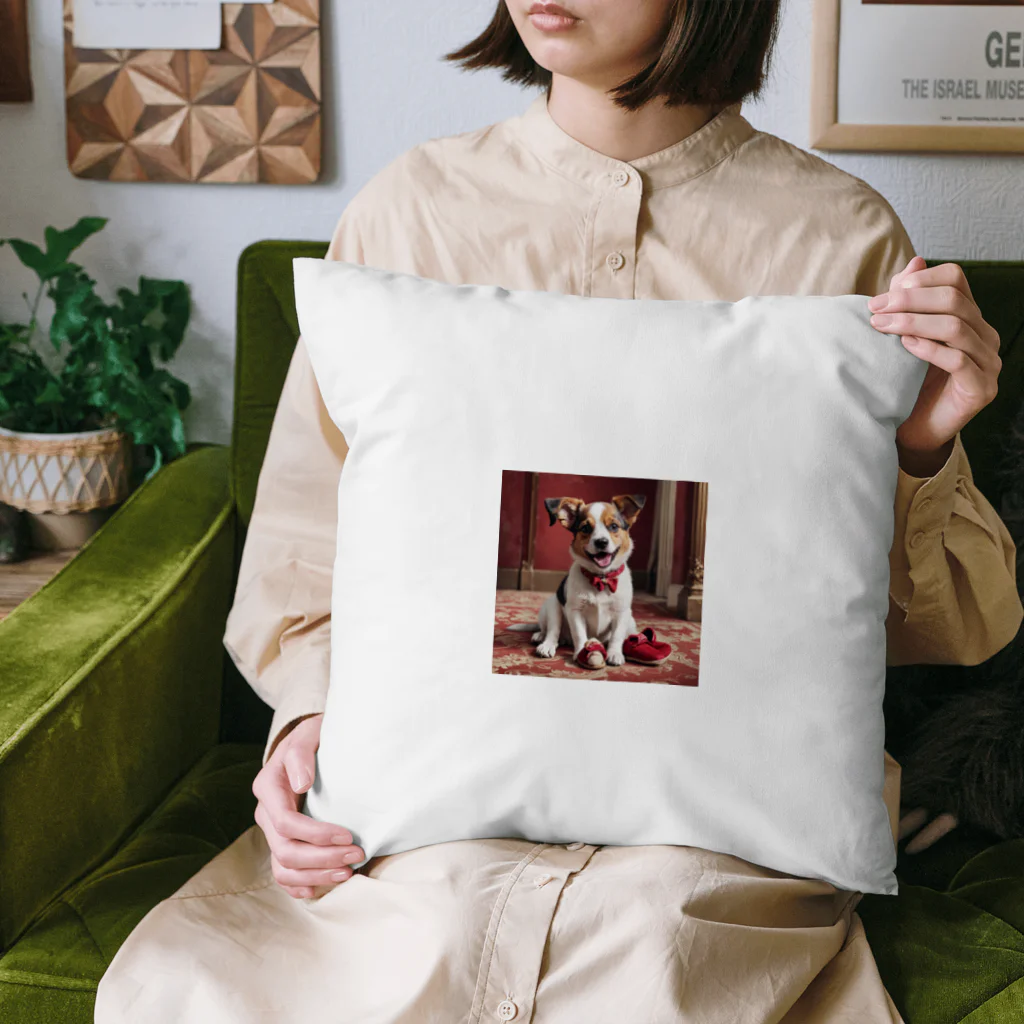 ワンニャンのスリッパを持ち出している犬 Cushion